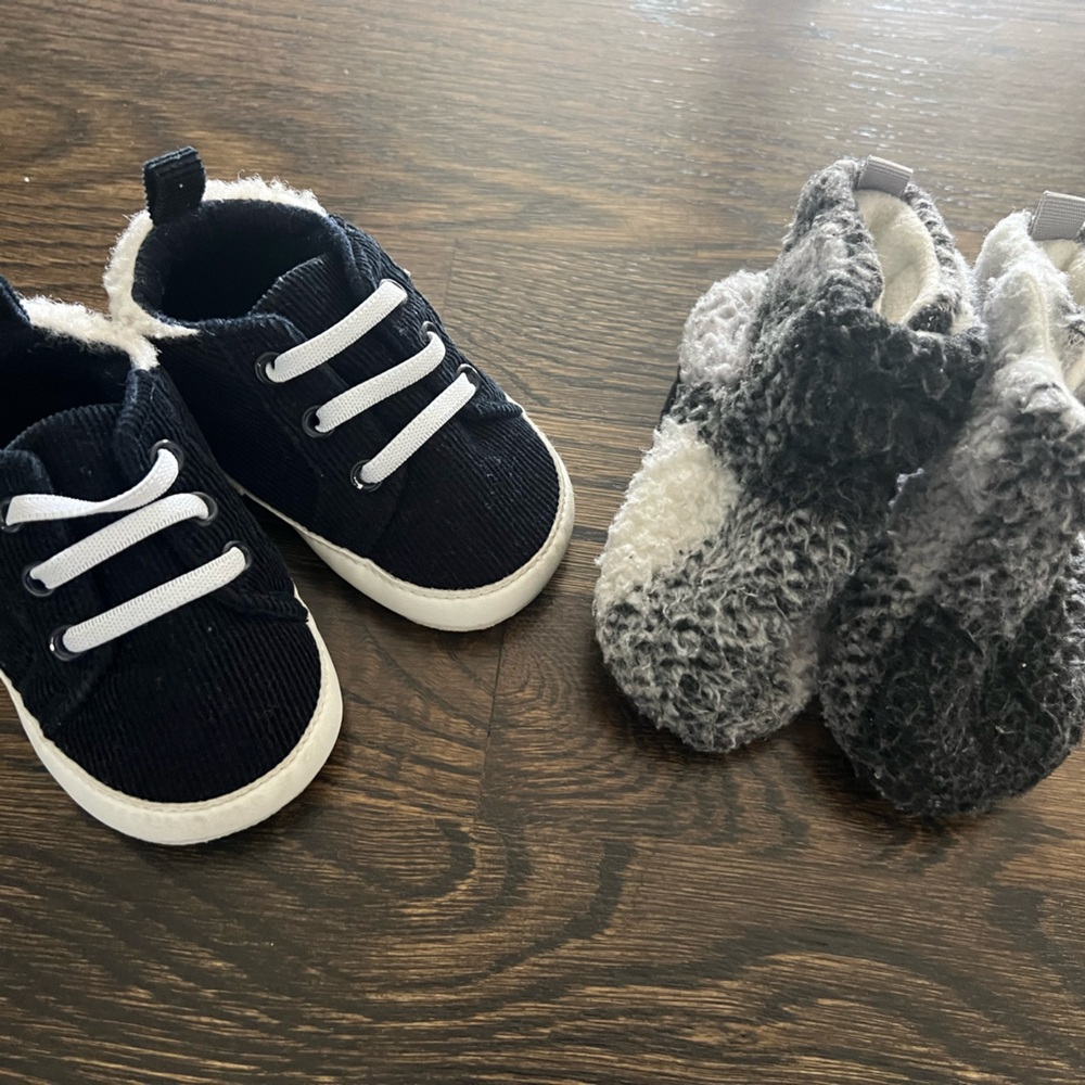 Baby boy shoes ranging from size 1-9-12 mths - Picture 2 of 2